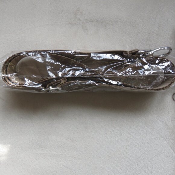 NWOT IHKWIP Camel Beige Replacement Adjustable Guitar Crossbody Strap MSRP $25 - Picture 3 of 12